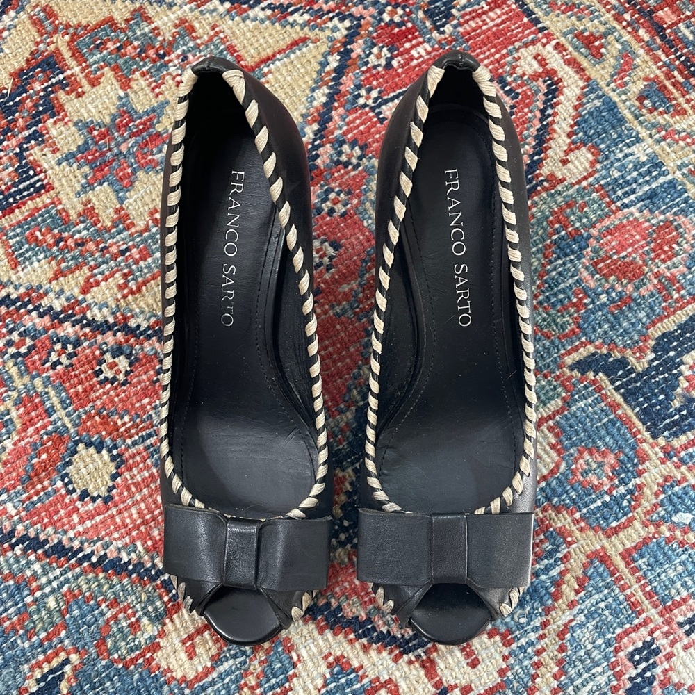 Franco Sarto peep toe heels